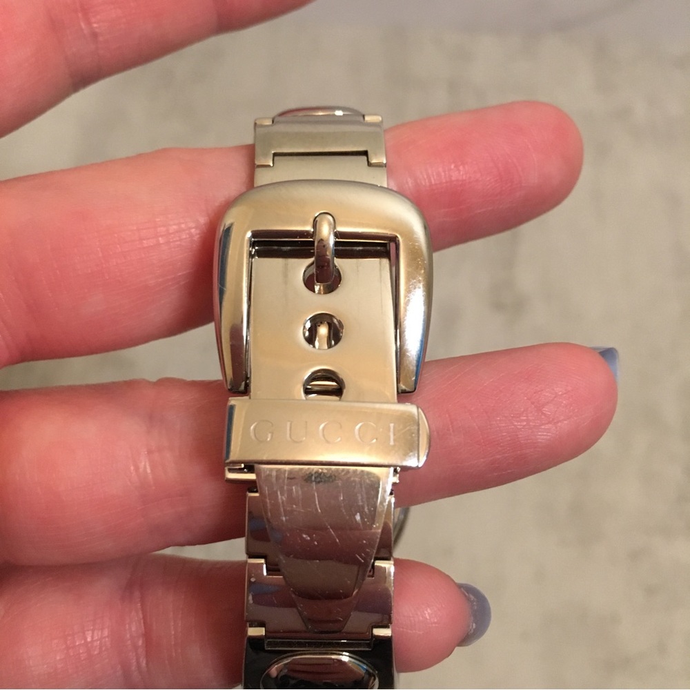 EUC Gucci Mother of Pearl Marina Chain Bracelet Watch - Picture 7 of 16
